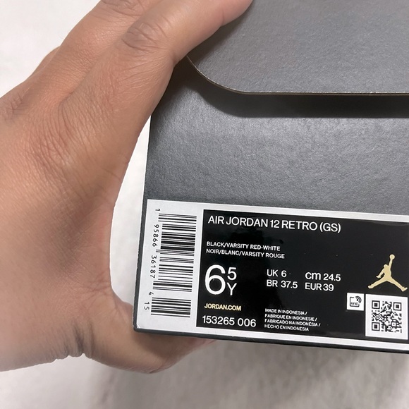 Jordan 12 Retro "White/Black - Picture 8 of 8